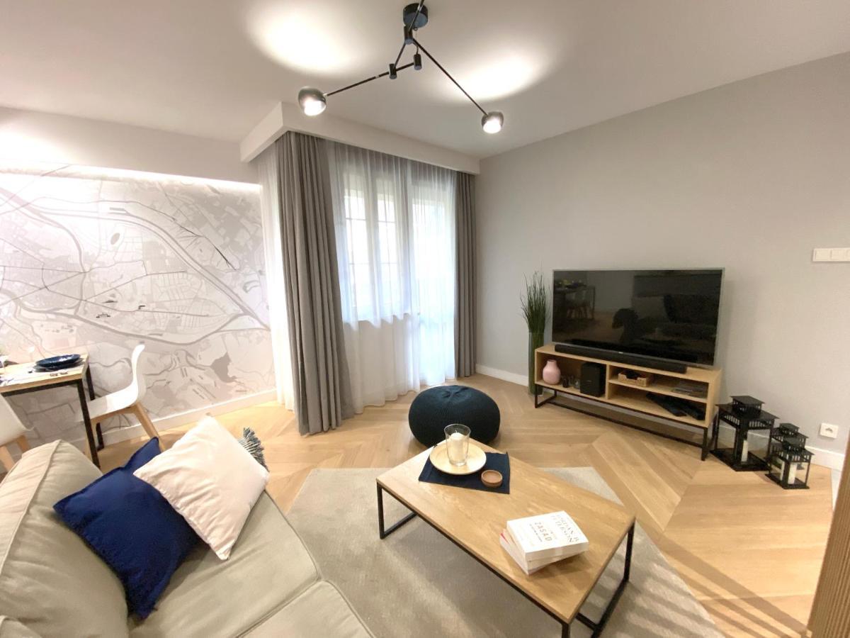 Mycherry - Old Town Apartment - Wiezienna 21C Вроцлав Экстерьер фото