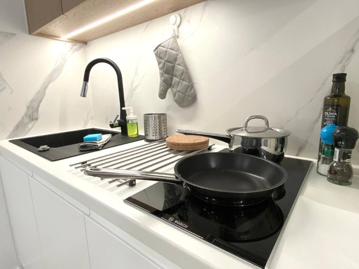 Mycherry - Old Town Apartment - Wiezienna 21C Вроцлав Экстерьер фото